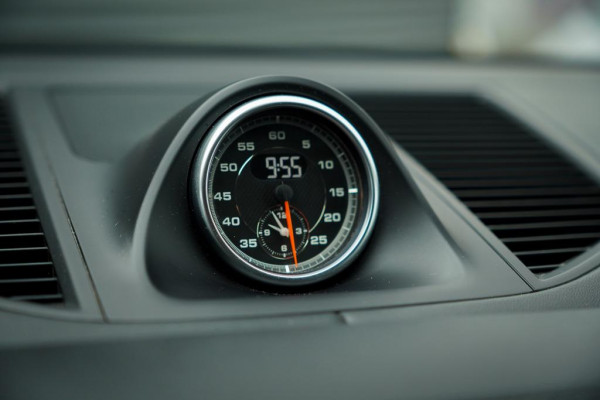 Porsche Macan 3.0 GTS / Pano / Luchtvering / Trekhaak / Sportstoelen / Carplay