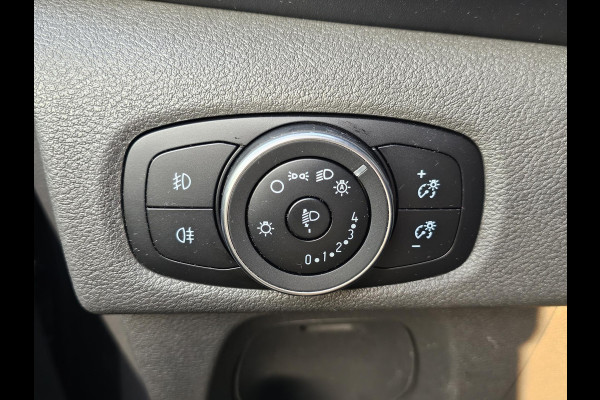 Ford Transit Custom 320 2.0 TDCI L1H1 Sport 185pk Automaat| Bi-Xenon | Achteruitrijcamera | Stoel + Voorruit verwarming | 3 zits | Verlengde Fabrieksgarantie t/m 02/2027