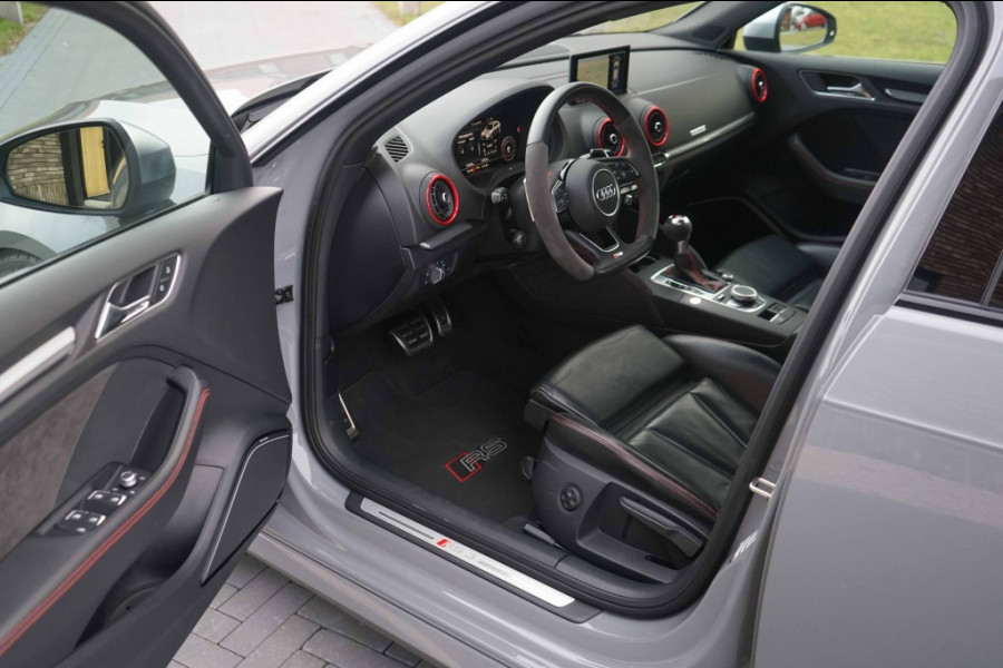 Audi RS3 Sportback 2.5 TFSI Quattro DAZA/RS-Zetels/DCC/KW/B&O/NON-OPF