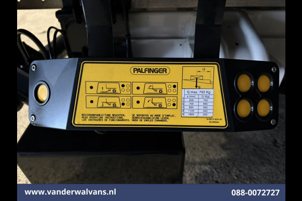 Volkswagen Crafter 2.0 TDI 141pk Bakwagen Laadklep Euro6 Airco | Camera | Apple Carplay Cruisecontrol, Bijrijdersbank