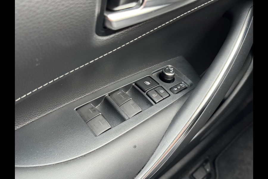 Suzuki Swace Toyota Corolla 1.8 Hybrid Style | Dodehoekherkenning, Parkeersensoren, Keyless, Stoel + Stuurverwarming, CarPlay