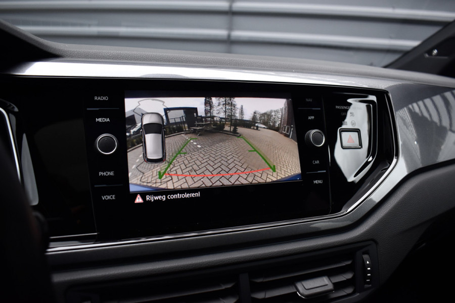 Volkswagen Polo 2.0 TSI GTI 200pk | Pano | ACC | Beats | Camera | 18'' Wielen | Stoelverwarming | CarPlay |