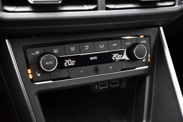 Volkswagen Polo 2.0 TSI GTI 200pk | Pano | ACC | Beats | Camera | 18'' Wielen | Stoelverwarming | CarPlay |