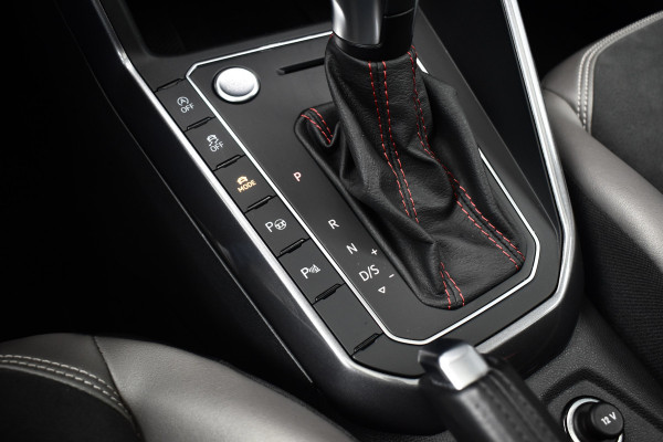 Volkswagen Polo 2.0 TSI GTI 200pk | Pano | ACC | Beats | Camera | 18'' Wielen | Stoelverwarming | CarPlay |