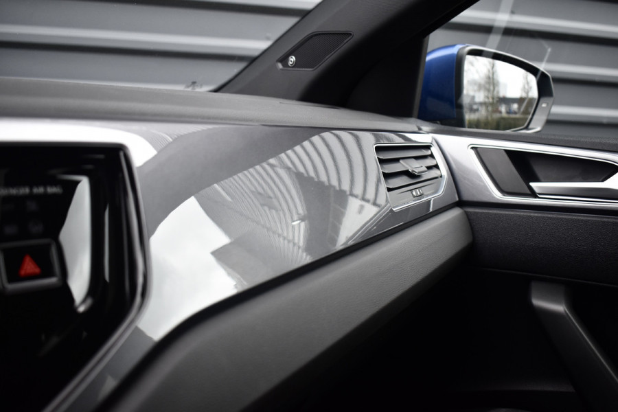 Volkswagen Polo 2.0 TSI GTI 200pk | Pano | ACC | Beats | Camera | 18'' Wielen | Stoelverwarming | CarPlay |