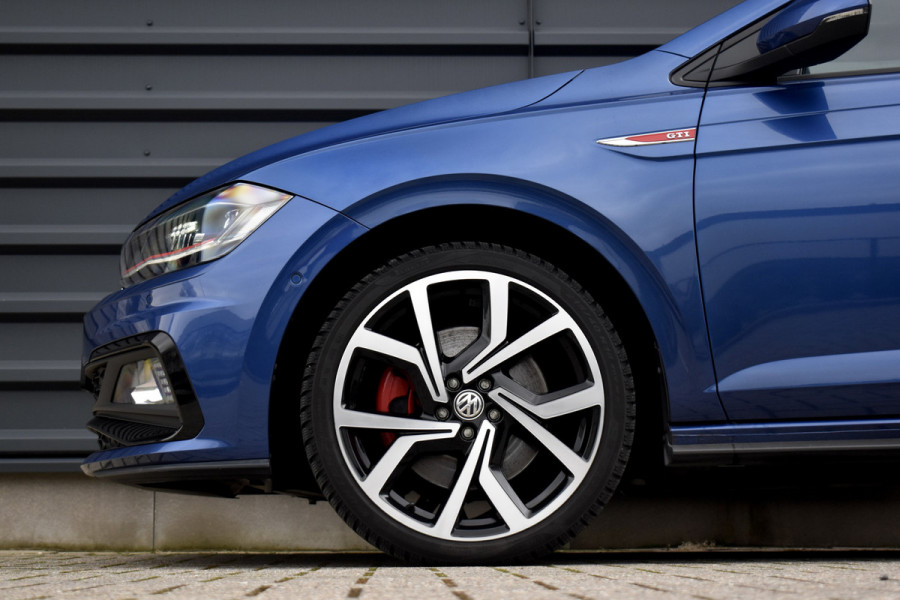 Volkswagen Polo 2.0 TSI GTI 200pk | Pano | ACC | Beats | Camera | 18'' Wielen | Stoelverwarming | CarPlay |