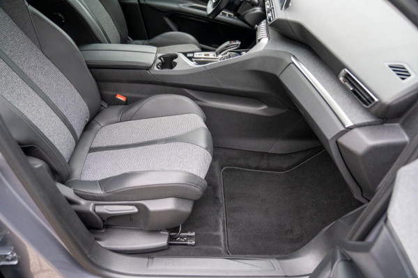 Peugeot 3008 1.2 PureTech Allure |Prijs rijklaar incl 12 mnd garantie| Navi Camera Blind spot