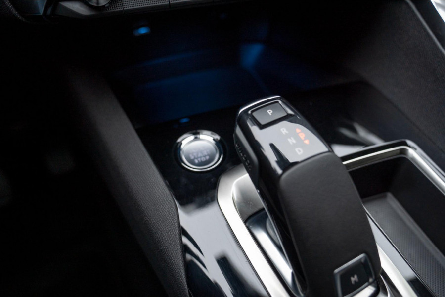 Peugeot 3008 1.2 PureTech Allure |Prijs rijklaar incl 12 mnd garantie| Navi Camera Blind spot