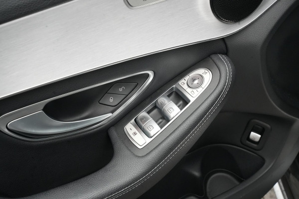 Mercedes-Benz C-Klasse 350 e AMG Luchtvering Panoramadak Cruise Stoelverw. Leer