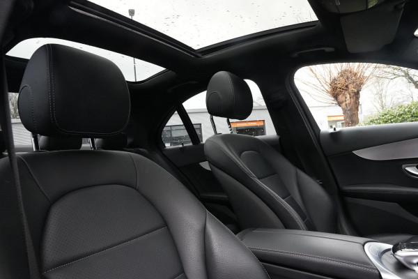 Mercedes-Benz C-Klasse 350 e AMG Luchtvering Panoramadak Cruise Stoelverw. Leer