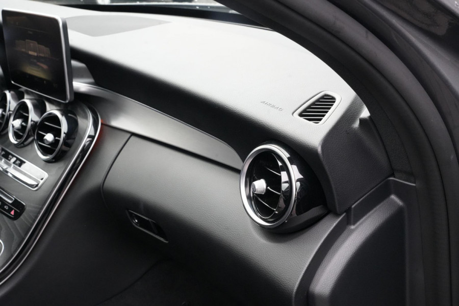 Mercedes-Benz C-Klasse 350 e AMG Luchtvering Panoramadak Cruise Stoelverw. Leer