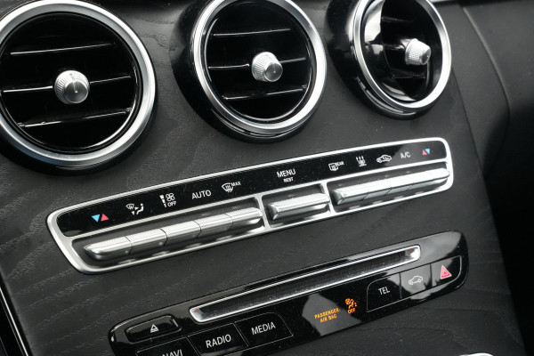 Mercedes-Benz C-Klasse 350 e AMG Luchtvering Panoramadak Cruise Stoelverw. Leer