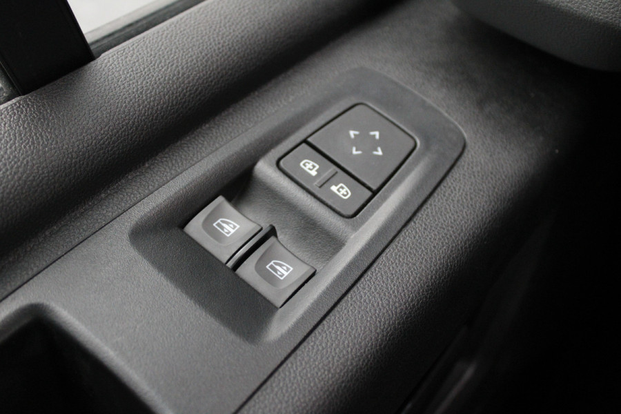 Renault Master T35 2.0 dCi 130 L2H2 Extra 131pk - Camera - Cruise - Trekhaak - PDC - Rijklaar