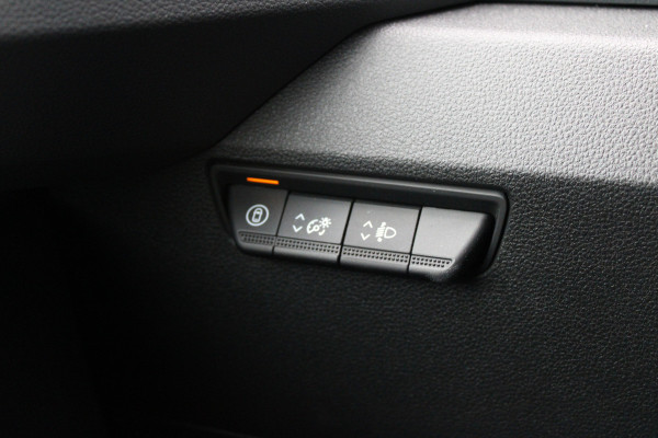 Renault Master T35 2.0 dCi 130 L2H2 Extra 131pk - Camera - Cruise - Trekhaak - PDC - Rijklaar