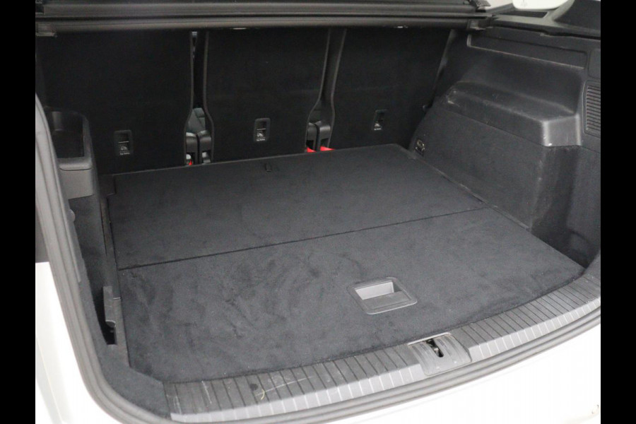 Volkswagen Touran 1.2 TSI Comfortline | Trekhaak | Camera | Navigatie | Climate control | Bluetooth | Cruise control | Parkeerhulp