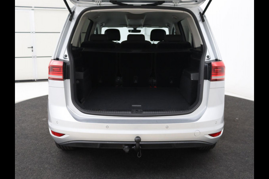 Volkswagen Touran 1.2 TSI Comfortline | Trekhaak | Camera | Navigatie | Climate control | Bluetooth | Cruise control | Parkeerhulp