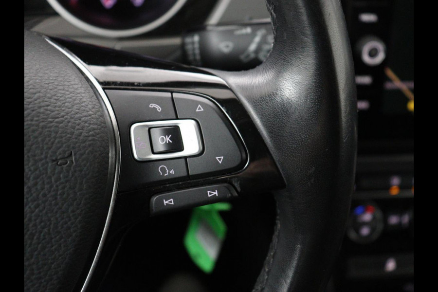 Volkswagen Touran 1.2 TSI Comfortline | Trekhaak | Camera | Navigatie | Climate control | Bluetooth | Cruise control | Parkeerhulp