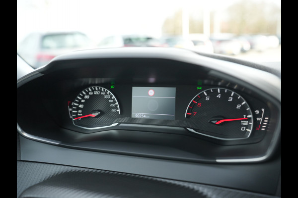 Peugeot 2008 1.2 PureTech Allure | Trekhaak | Apple carplay |
