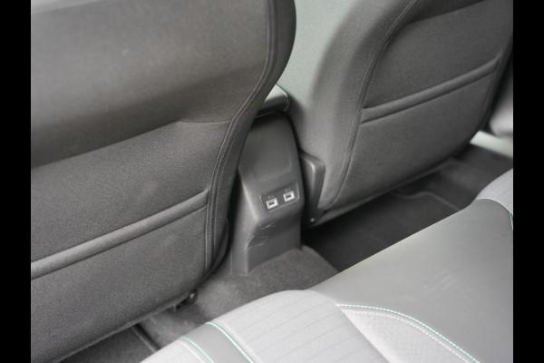 Peugeot 2008 1.2 PureTech Allure | Trekhaak | Apple carplay |