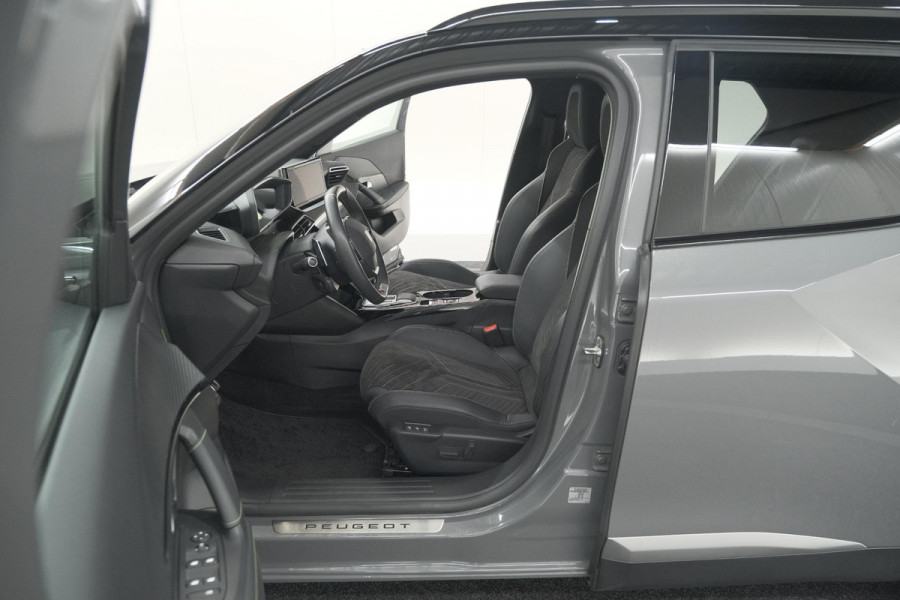Peugeot 2008 PureTech 130 EAT8 GT | 360 Camera | Stoelmassage | Adaptieve Cruise Control | Dodehoekdetectie