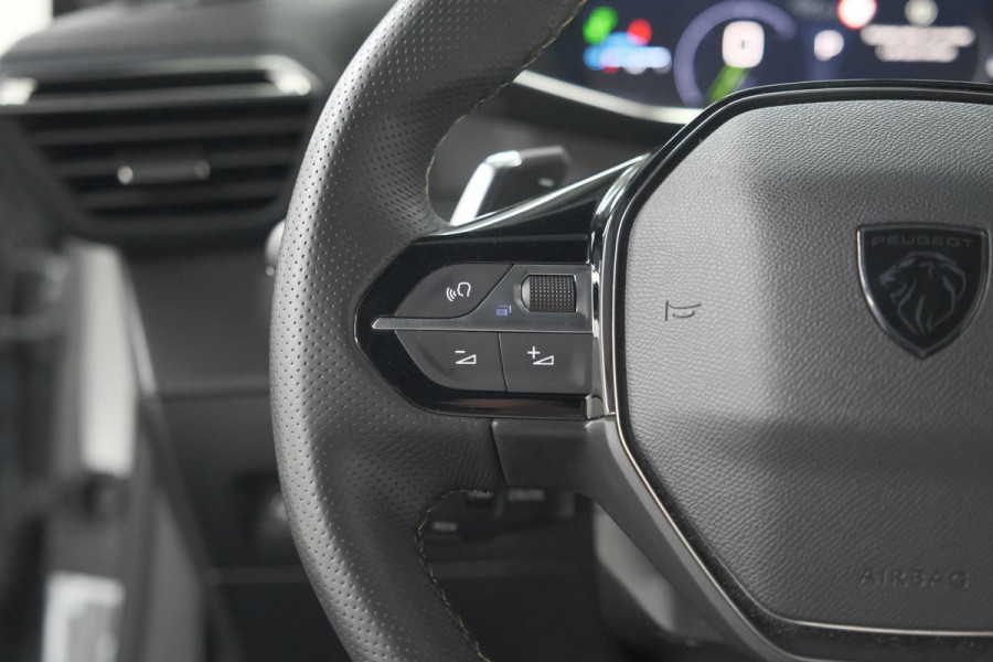 Peugeot 2008 PureTech 130 EAT8 GT | 360 Camera | Stoelmassage | Adaptieve Cruise Control | Dodehoekdetectie