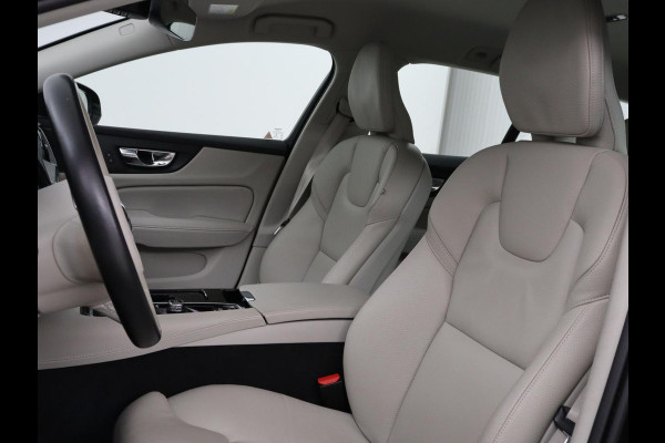 Volvo V60 2.0 T6 Recharge AWD Inscription | Leder | Stoel & stuurverwarming | Adaptive cruise | Camera | Carplay | Stuurverwarming | Keyless | Navigatie | Memory | PHEV | Plug In