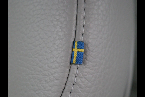 Volvo V60 2.0 T6 Recharge AWD Inscription | Leder | Stoel & stuurverwarming | Adaptive cruise | Camera | Carplay | Stuurverwarming | Keyless | Navigatie | Memory | PHEV | Plug In