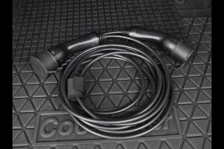 Volvo V60 2.0 T6 Recharge AWD Inscription | Leder | Stoel & stuurverwarming | Adaptive cruise | Camera | Carplay | Stuurverwarming | Keyless | Navigatie | Memory | PHEV | Plug In