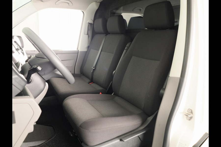 Volkswagen Transporter 2.0 TDI L2H1 28 Economy Business 110 pk | Verlengde garantie | Navigatie via App | Parkeersensoren achter | Cruise control |