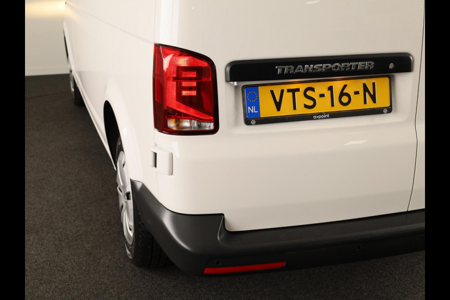 Volkswagen Transporter 2.0 TDI L2H1 28 Economy Business 110 pk | Verlengde garantie | Navigatie via App | Parkeersensoren achter | Cruise control |