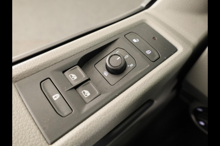 Volkswagen Transporter 2.0 TDI L2H1 28 Economy Business 110 pk | Verlengde garantie | Navigatie via App | Parkeersensoren achter | Cruise control |