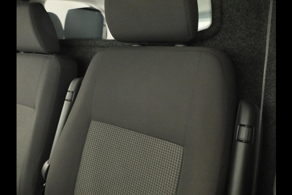 Volkswagen Transporter 2.0 TDI L2H1 28 Economy Business 110 pk | Verlengde garantie | Navigatie via App | Parkeersensoren achter | Cruise control |