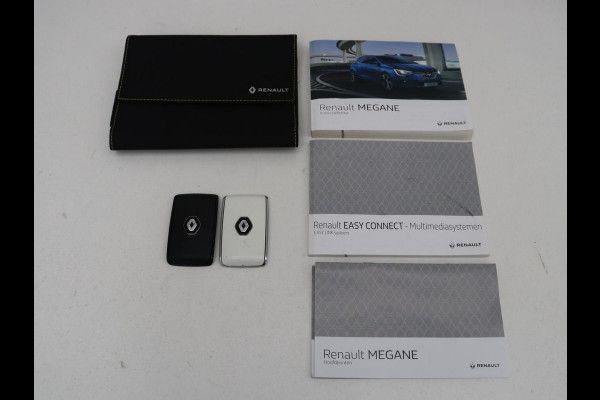 Renault Mégane 1.3 TCe Business Zen | Trekhaak | Camera | Carplay | Keyless | Navigatie | Full LED | Parkeerhulp | Cruise control | Bluetooth | Climate control