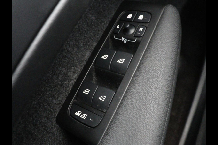 Volvo XC40 Recharge Core | SOH 95% | Stoel & stuurverwarming | Camera | Carplay | Navigatie | Parkeerhulp | Full LED