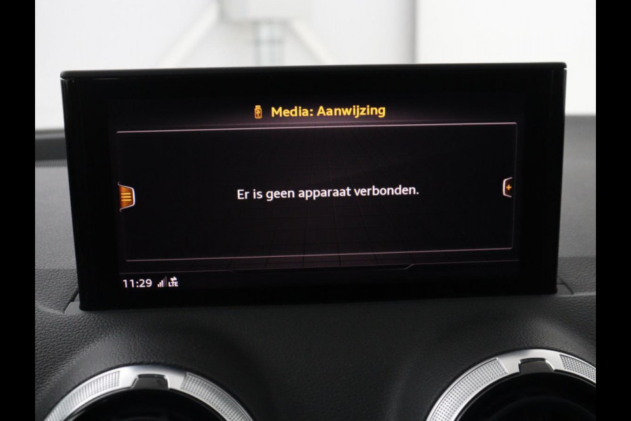 Audi Q2 35 TFSI Business Edition | Leder | Virtual Cockpit | Camera | Carplay | Navigatie | Full LED | Parkeerhulp | Climate control | Bluetooth | Cruise control