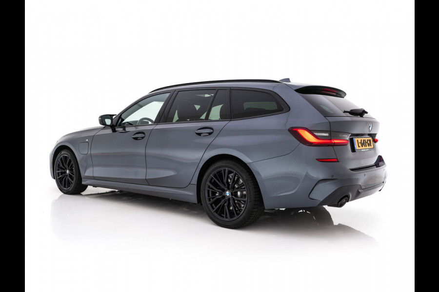 BMW 3 Serie Touring 320e M-Sportpack Business Edition Plus (Plug-In) (INCL-BTW) *PANO | LASER-LED | LEATHER | HEATED-SPORTSEATS | HARMAN/KARDON | VIRTUAL-COCKPIT | AMBIENT-LIGHT | NAVI-FULLMAP | DAB+ | 18''ALU*