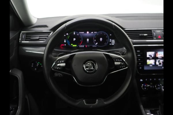 Škoda Superb Combi 1.4 TSI iV 218PK Style | Massage | Trekhaak | Canton | 360 | Keyless | Adaptive Cruise | Memory | Carplay