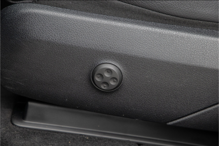 Mercedes-Benz GLC Coupé 300e 4MATIC AMG Premium Plus, Pano, Achterasbesturing, Luchtvering, Burmester, Head-up