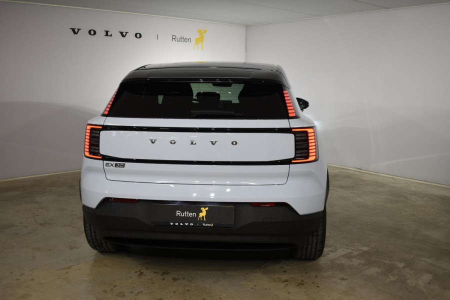 Volvo EX30 272PK Single Motor Extended Range Plus / Adaptieve Cruise Control/ Dodehoek Detectie / Parkeersensoren voor en achter/ Achteruitrijcamera/ Warmtepomp/ Google Services/