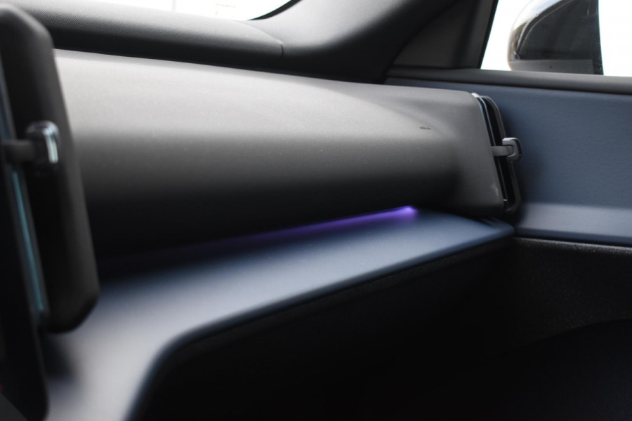 Volvo EX30 272PK Single Motor Extended Range Plus / Adaptieve Cruise Control/ Dodehoek Detectie / Parkeersensoren voor en achter/ Achteruitrijcamera/ Warmtepomp/ Google Services/