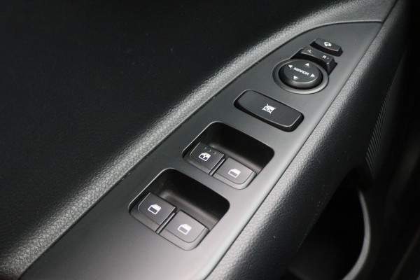 Kia Stonic 1.0 T-GDi MHEV DynamicPlusLine Climate, Camera, Apple Carplay, Cruise, Keyless, DAB, Trekhaak, 16''