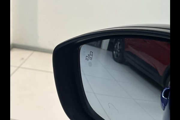 Opel Mokka 1.2 Turbo Hybrid Business Edition lichtmetelan velgen, navigatie, achteruitrijcamera,draadloze telefoon koppeling met draadloos opladen