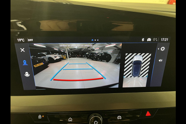 Opel Mokka 1.2 Turbo Hybrid Business Edition lichtmetelan velgen, navigatie, achteruitrijcamera,draadloze telefoon koppeling met draadloos opladen