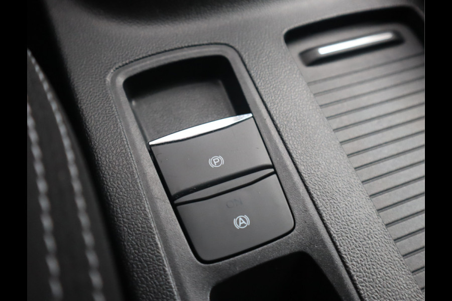 Ford FOCUS Wagon 1.0 EcoBoost Hybrid Titanium Style Adaptive CC / Trekhaak