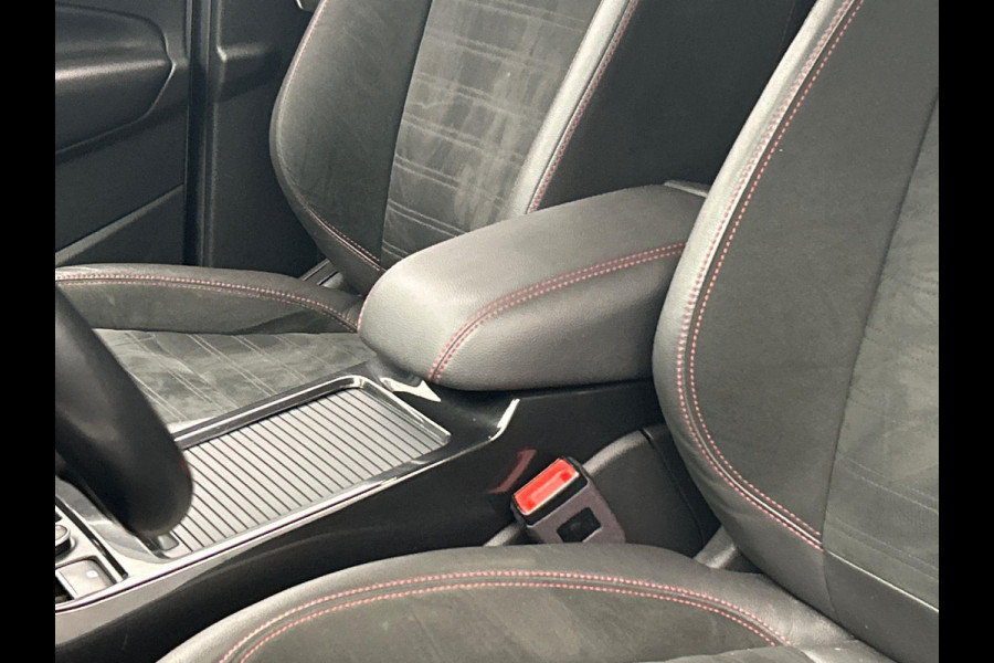 Ford Kuga 1.5 EcoBoost Vignale ST-Line Trekhaak Camera Navigatie