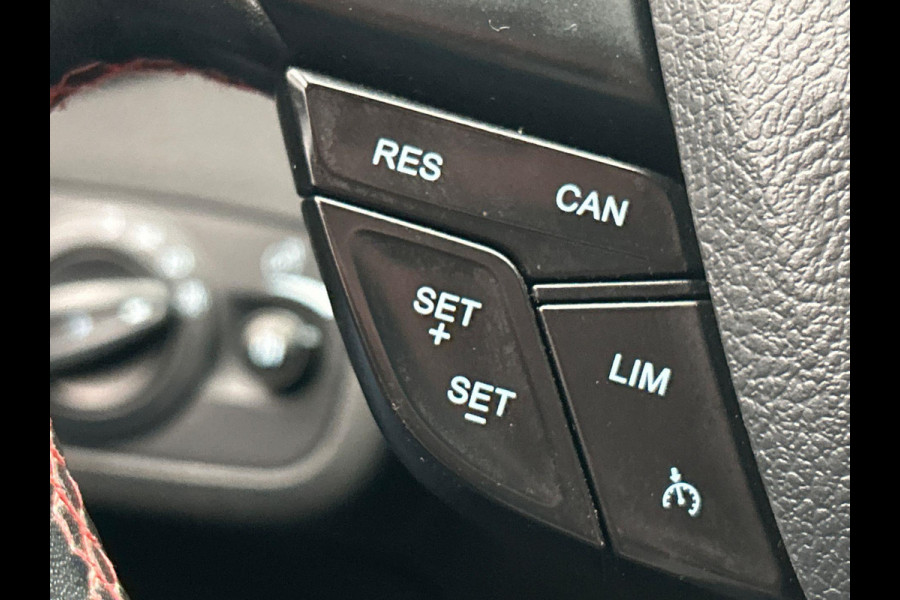 Ford Kuga 1.5 EcoBoost Vignale ST-Line Trekhaak Camera Navigatie