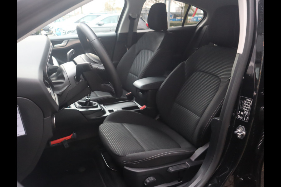 Ford Focus 1.0 EcoBoost Hybrid Titanium