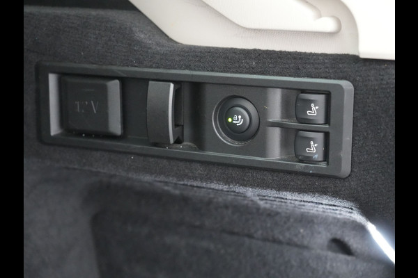 BMW 3 Serie Touring 330e Sportline Plug In Hybrid 293pk Dealer O.H PHEV | Panodak | Trekhaak af Fabriek | Lederen Sportstoelen Memory | 360 Camera | Keyless | Camera & Parkassist | 18"L.M | Apple Carplay | Sfeerverlichting |