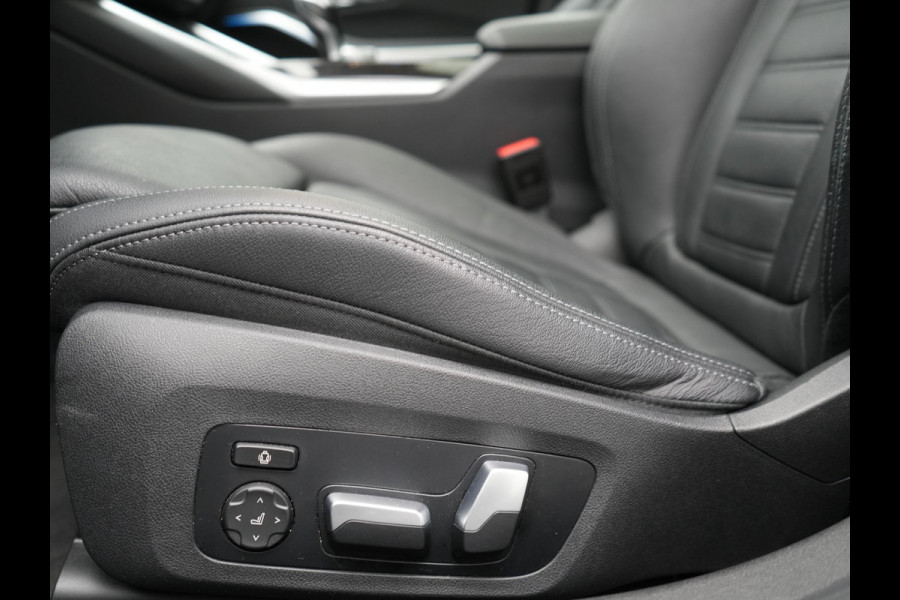 BMW 3 Serie Touring 330e Sportline Plug In Hybrid 293pk Dealer O.H PHEV | Panodak | Trekhaak af Fabriek | Lederen Sportstoelen Memory | 360 Camera | Keyless | Camera & Parkassist | 18"L.M | Apple Carplay | Sfeerverlichting |