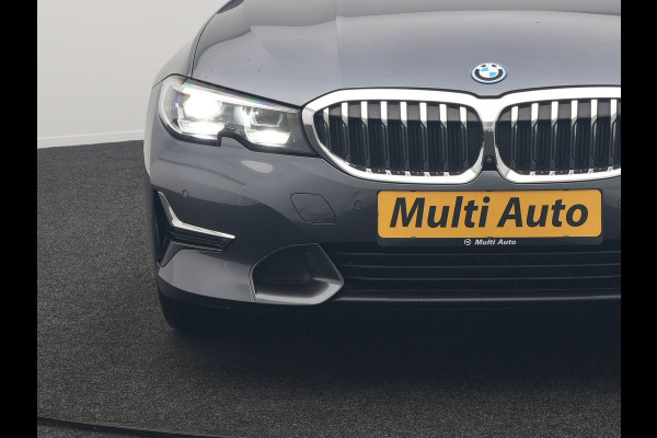 BMW 3 Serie Touring 330e Sportline Plug In Hybrid 293pk Dealer O.H PHEV | Panodak | Trekhaak af Fabriek | Lederen Sportstoelen Memory | 360 Camera | Keyless | Camera & Parkassist | 18"L.M | Apple Carplay | Sfeerverlichting |